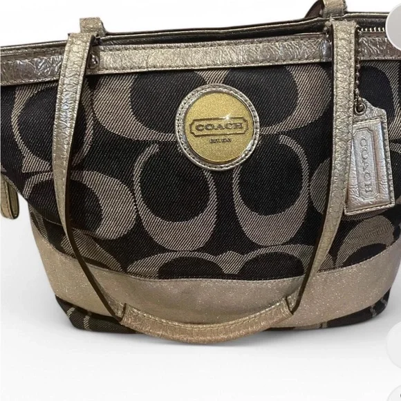 Coach Signature Denim Bag in silver and denim - Picture 5 of 8